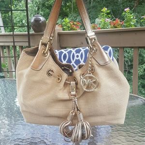💯 Auth Michael Kors shoulder hobo bag
