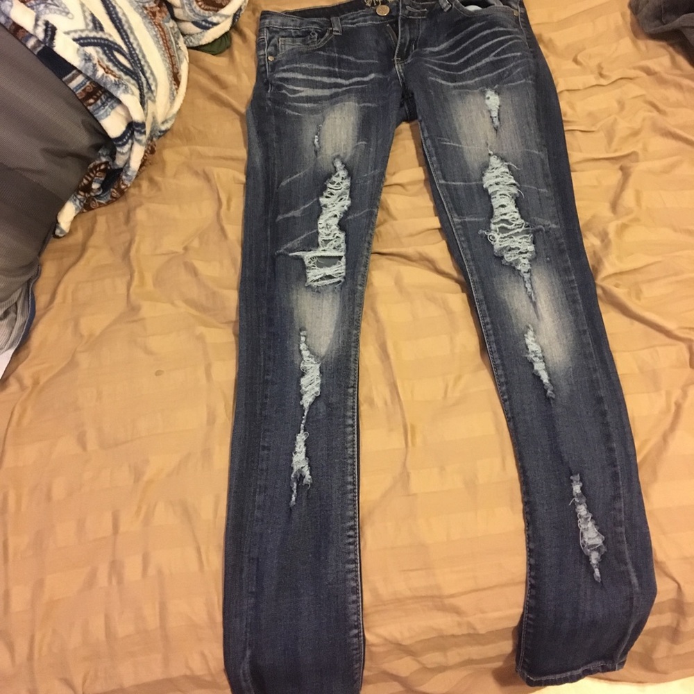 Ripped jeans, great fit!