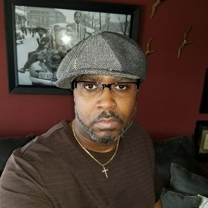 Meet your Posher, Kenneth