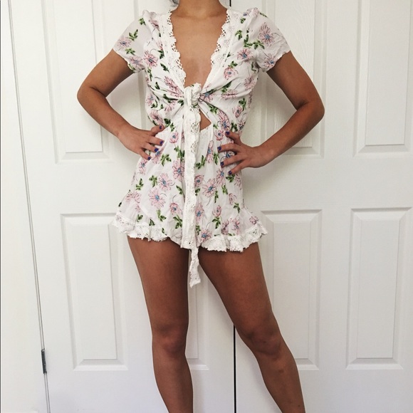 ▪️NEW▪️ LF Floral print romper - Picture 2 of 5