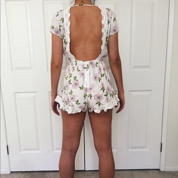 ▪️NEW▪️ LF Floral print romper - Picture 3 of 5