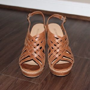MICHAEL Brown Wedges 8