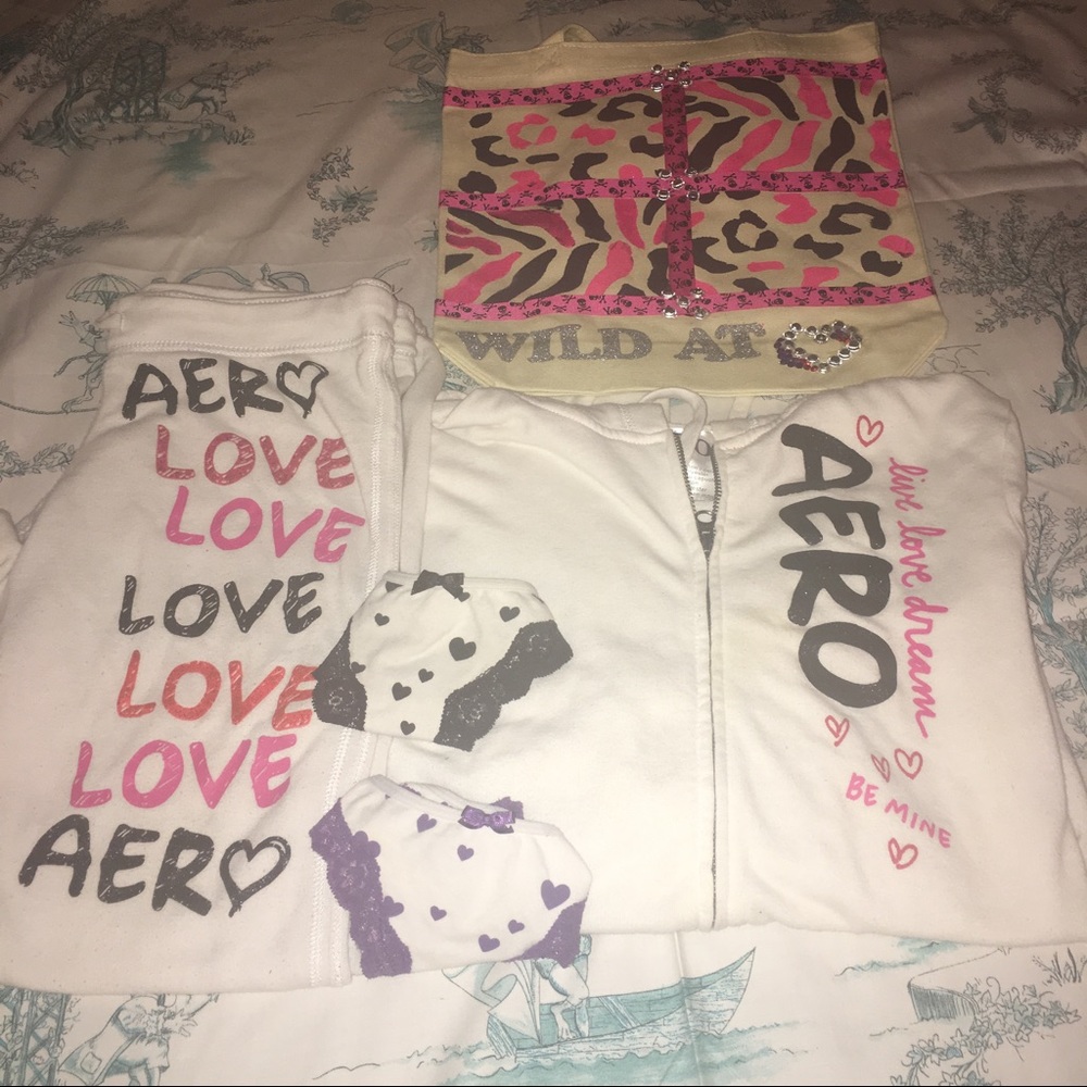❣️Limited Edition❣️V-Day 💌CROP Pants&Hoddie❣️🆓💝