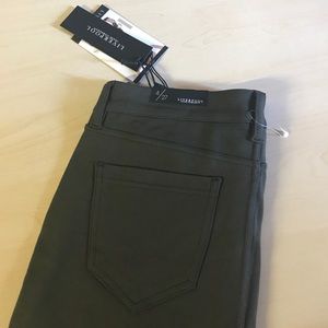 Liverpool leggings, army green, size 4/27 NWT