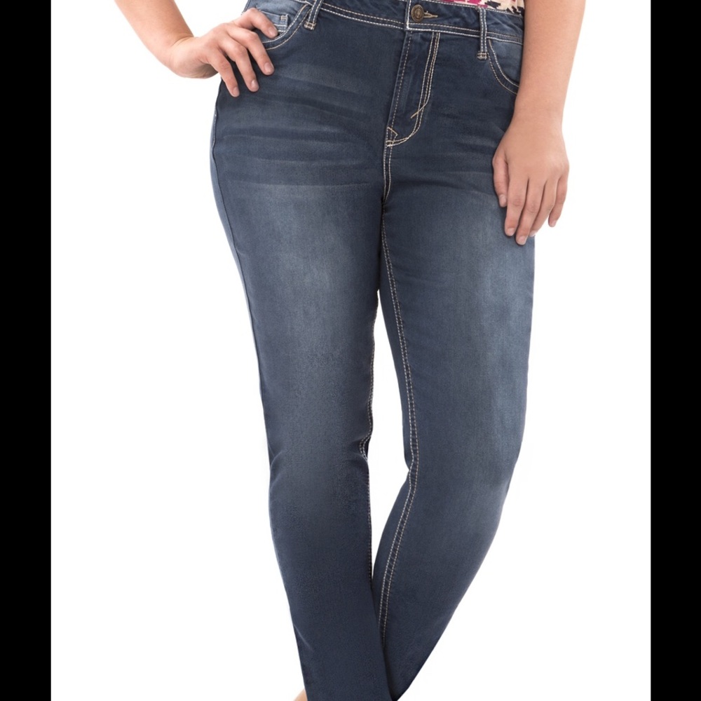 Wallflower jeans ~ Irresistible Jegging