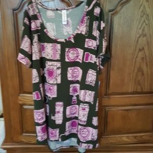 Lularoe classic tee