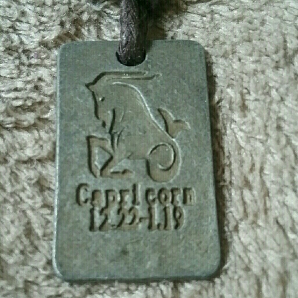 WHAT'S YOUR SIGN? - Picture 5 of 5