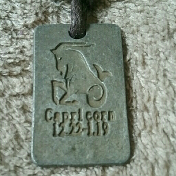 WHAT'S YOUR SIGN? - Picture 5 of 5