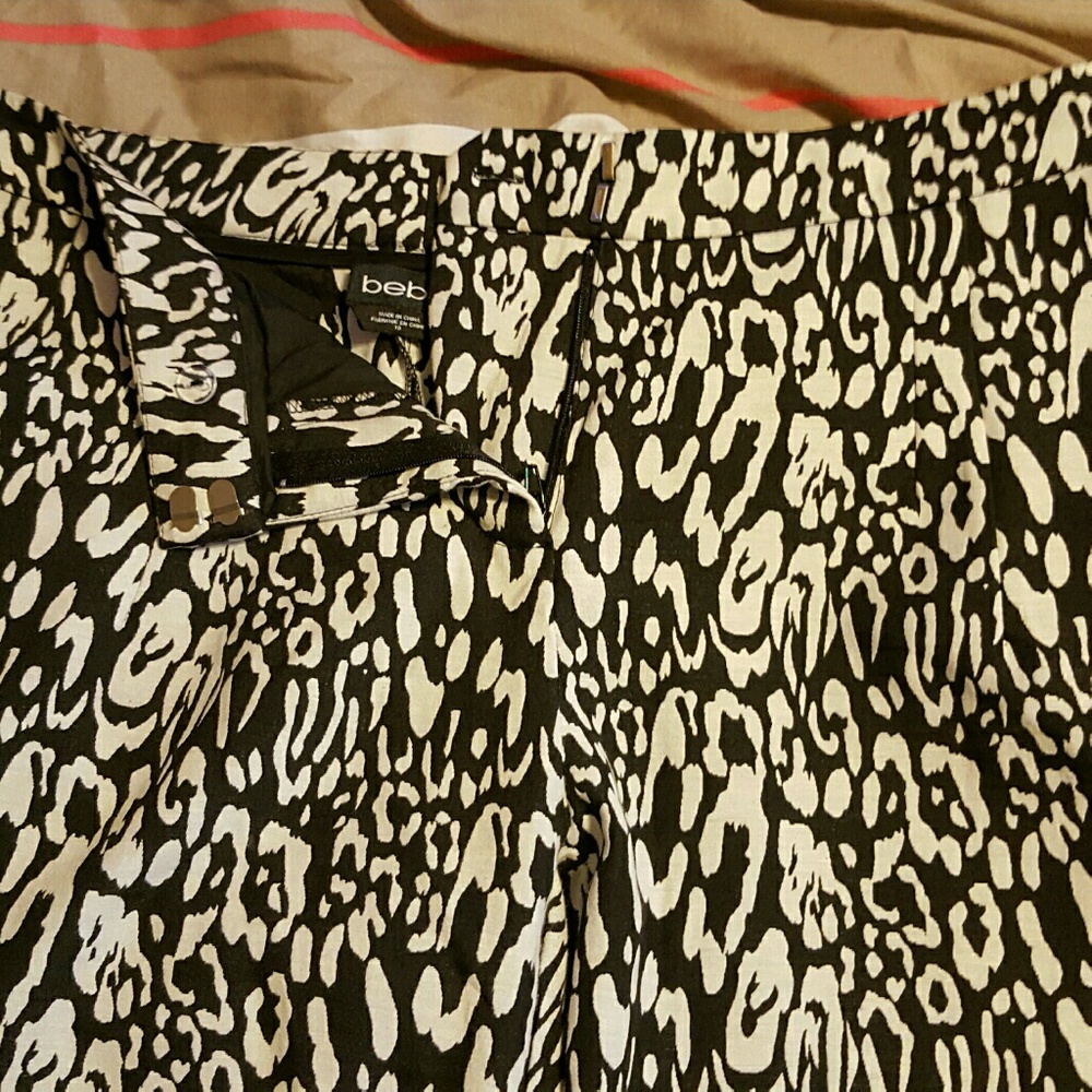 BEBE Cropped Pants