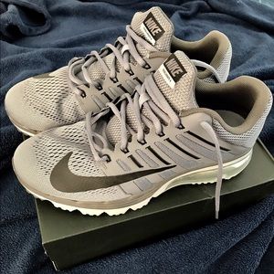 NIKE excellerate 4 AIRMAX