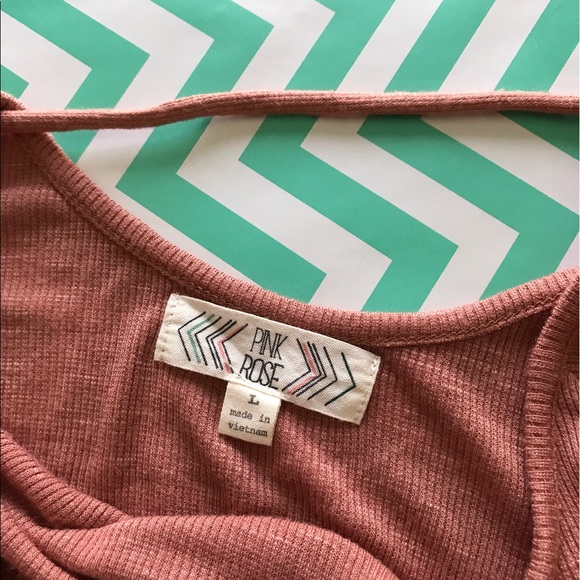 Mauve shirt lace embellishment - Picture 4 of 4