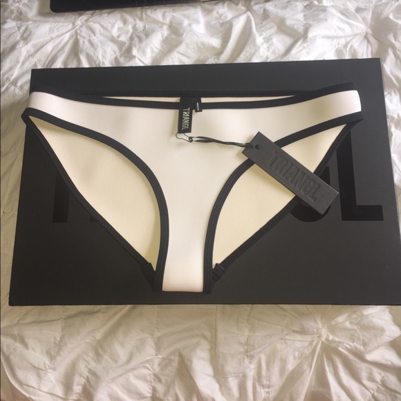 SOLD Triangl Bottoms - Picture 2 of 3