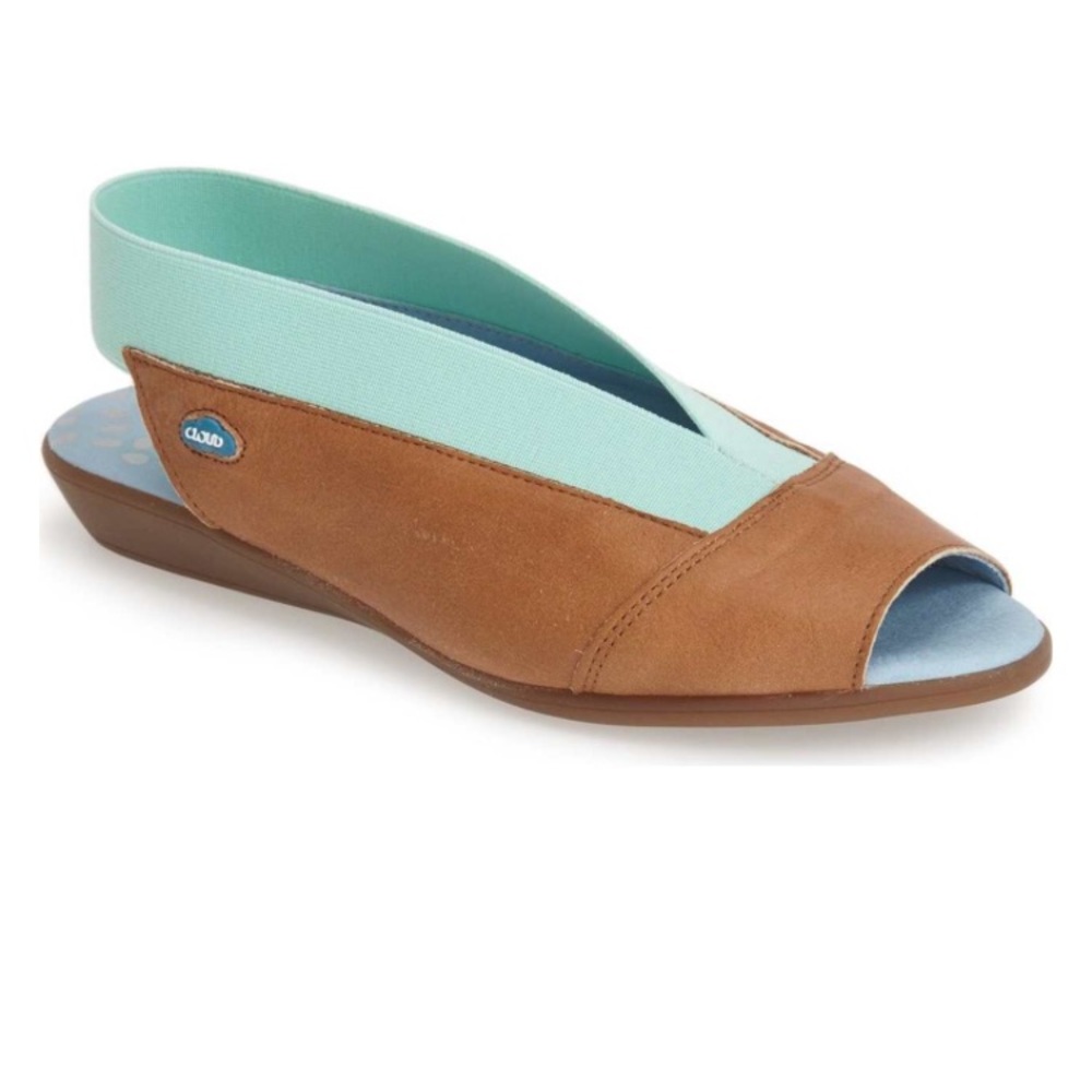 Size 7 Caliber' Peep Toe Leather Flat