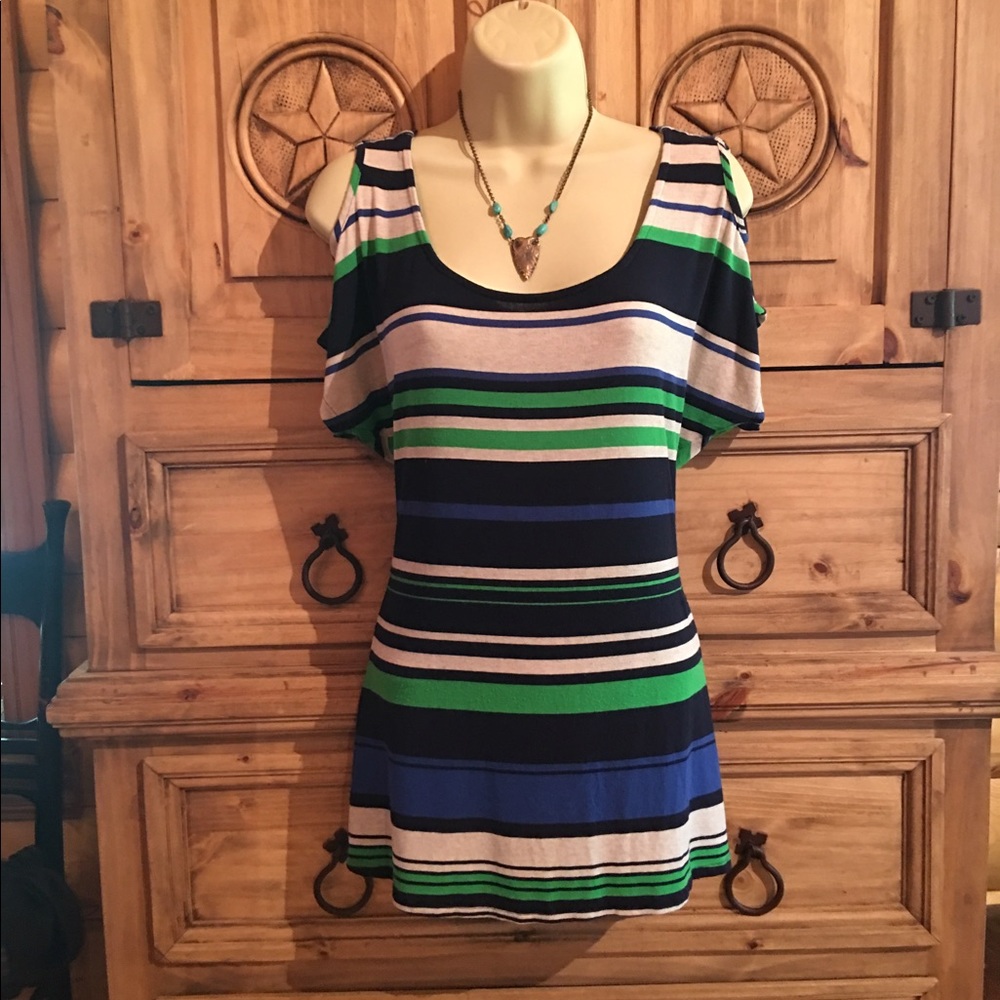 Anthropologie RED HAUTE Cold Shoulder Top - Picture 2 of 7