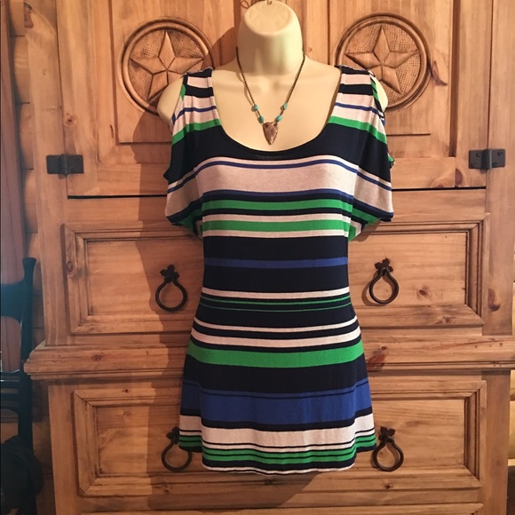 Anthropologie RED HAUTE Cold Shoulder Top - Picture 2 of 7