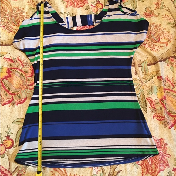 Anthropologie RED HAUTE Cold Shoulder Top - Picture 4 of 7