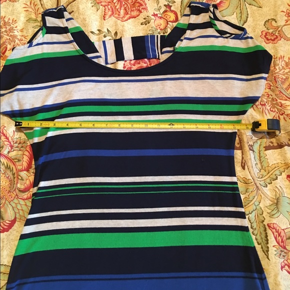 Anthropologie RED HAUTE Cold Shoulder Top - Picture 5 of 7