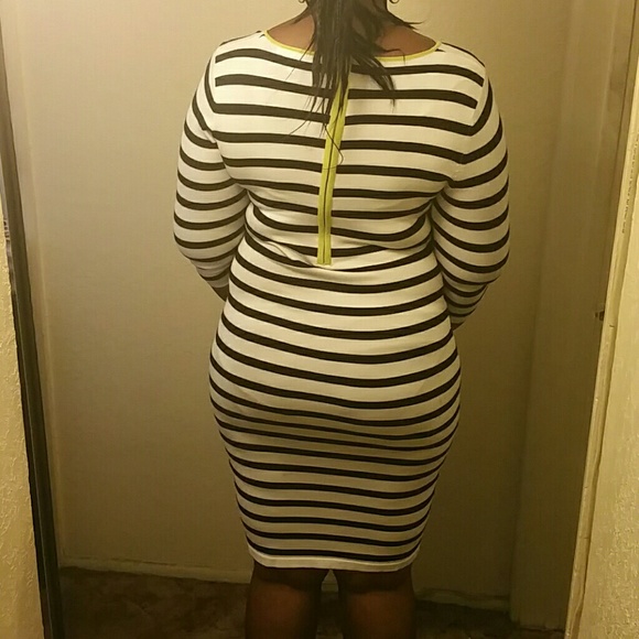 Black and white stripes body con dress - Picture 2 of 2