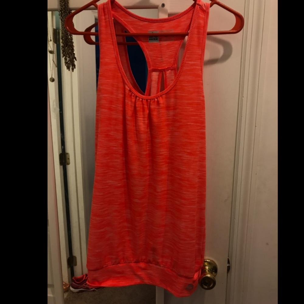 Workout tank top