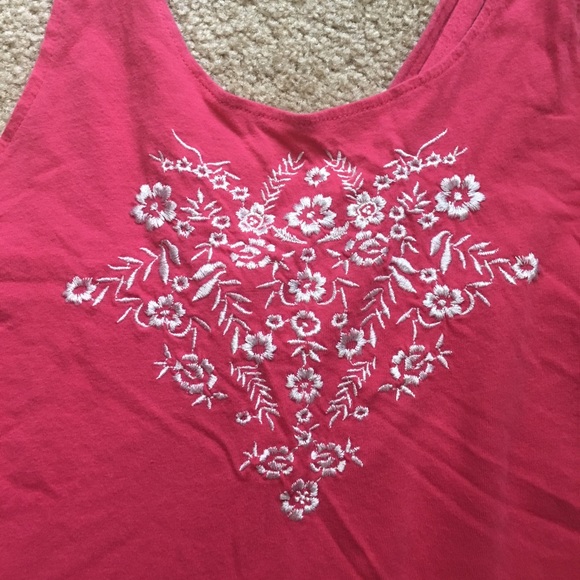Pink Flower Embroidered Tank Top - Picture 2 of 4