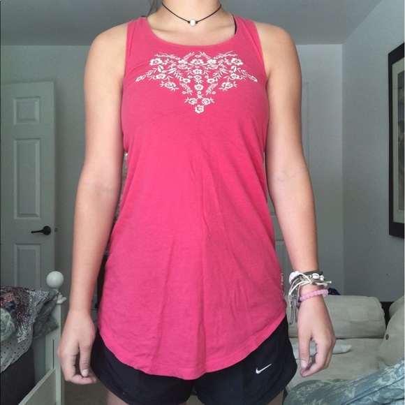 Pink Flower Embroidered Tank Top - Picture 4 of 4