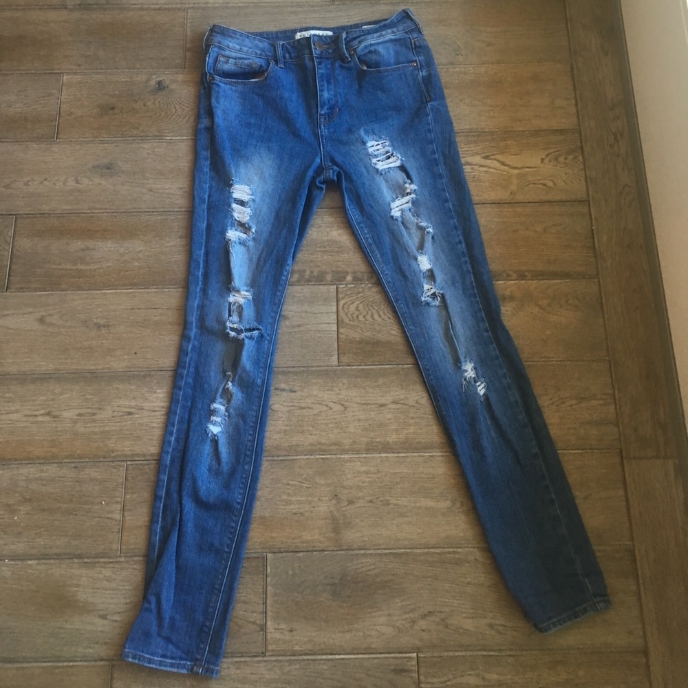Bullhead high rise skinny distressed jeans