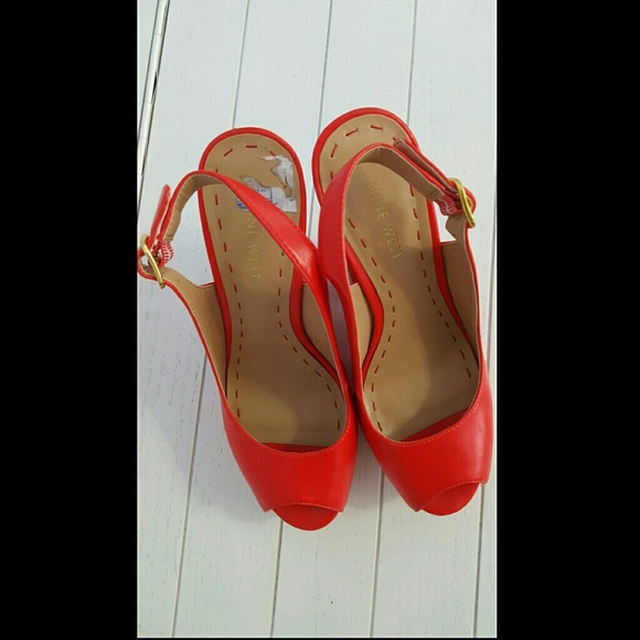 EUC Red 6.5 Nine West Platforms - Picture 2 of 3