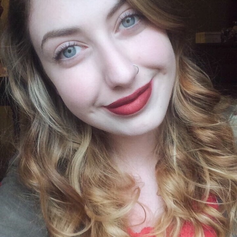 Meet your Posher, Cassandra