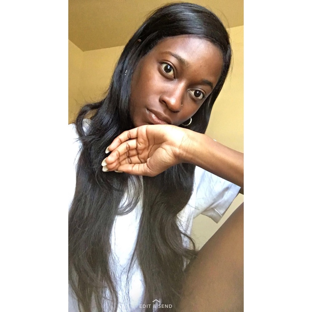 Meet your Posher, Danielle