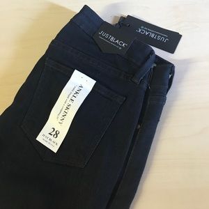 Just Black stretchy jeans, NWT