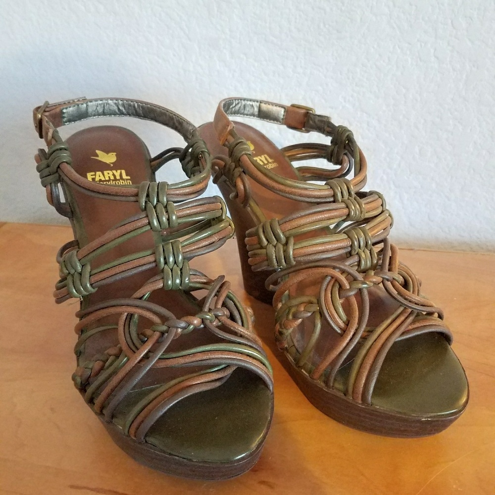 Cute brown and green Faryl Robin wedges