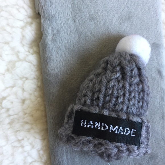 Cute iPhone 7S 8S pompom beanie Christmas Winter - Picture 3 of 4