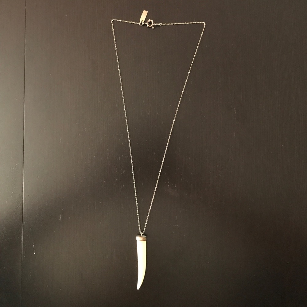 Madewell Tusk/ horn necklace