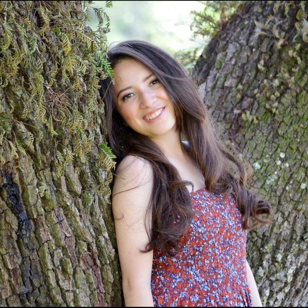 Meet your Posher, Camila