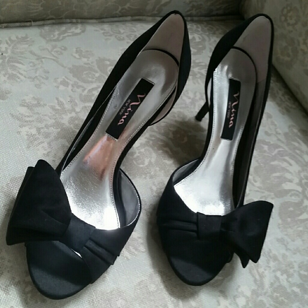 NINA Black satin heels