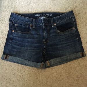 American Eagle Midi shorts