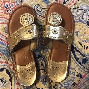 Flip flops. Like jack Rodgers