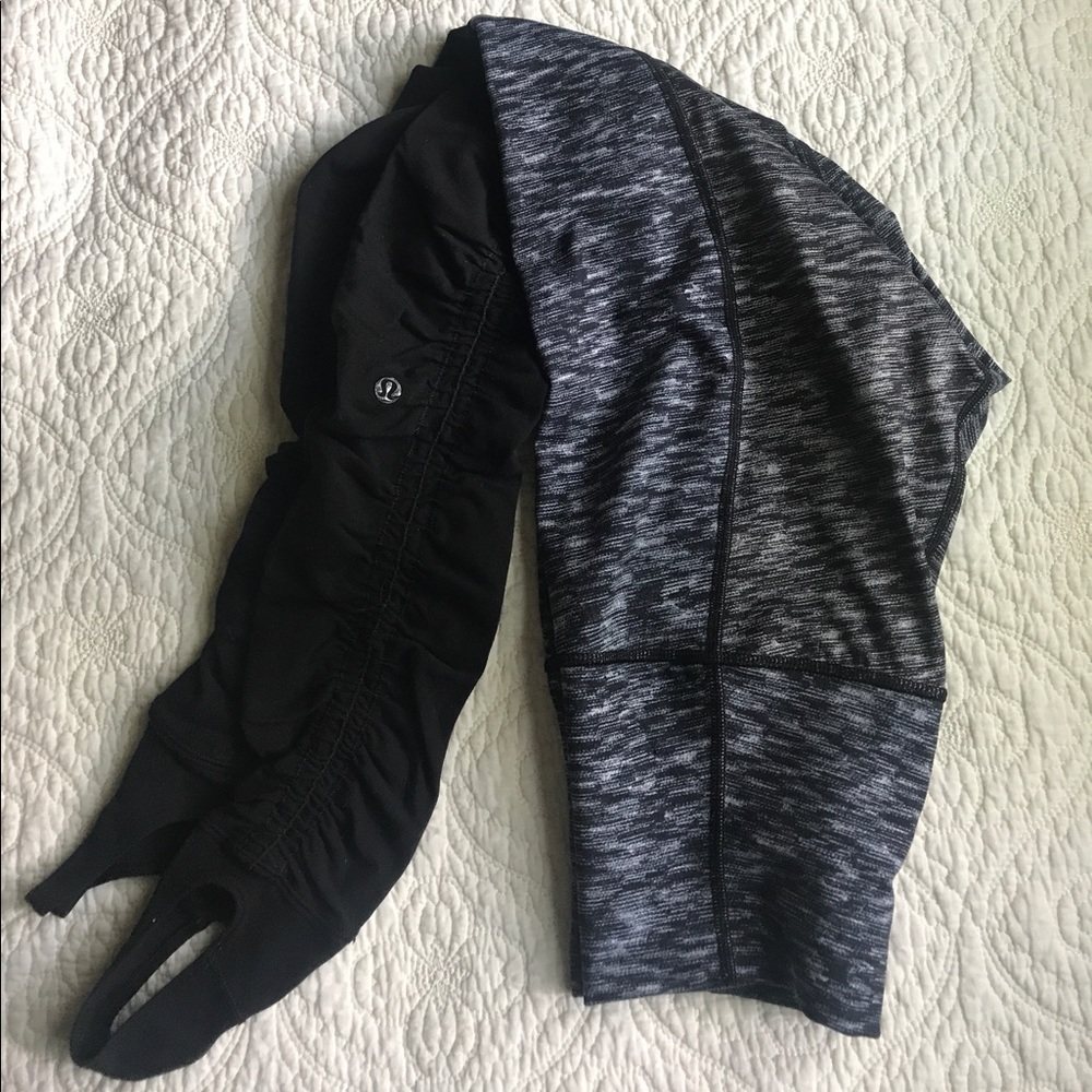 Lulu lemon foot hole legging