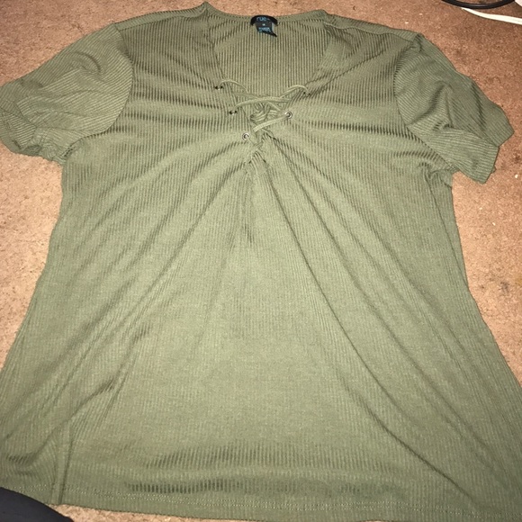 BUNDLE: 2 Rue 21+ short sleeve Blouses - Picture 3 of 6