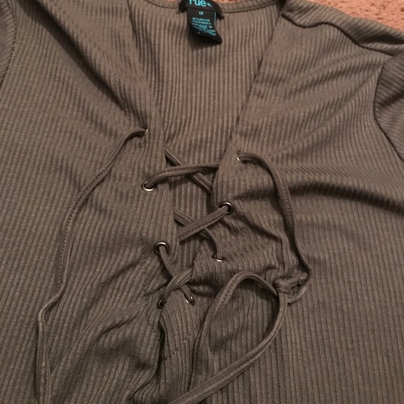 BUNDLE: 2 Rue 21+ short sleeve Blouses - Picture 4 of 6