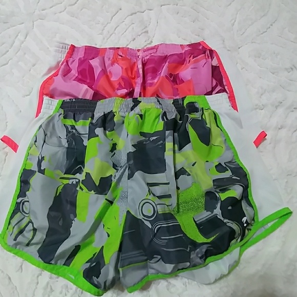 💀 2 Pairs! Running Shorts sz M - Picture 1 of 5