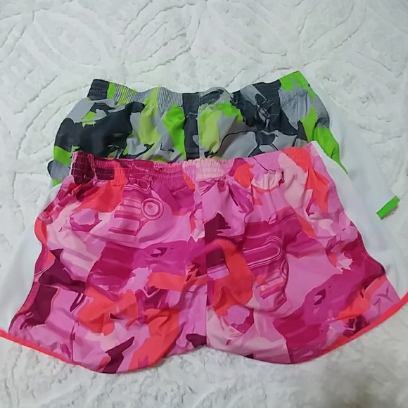 💀 2 Pairs! Running Shorts sz M - Picture 2 of 5