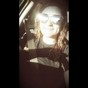 Meet your Posher, Christina