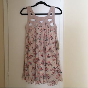 Caging Mauve Floral Trapeze Dress Size Small NWT