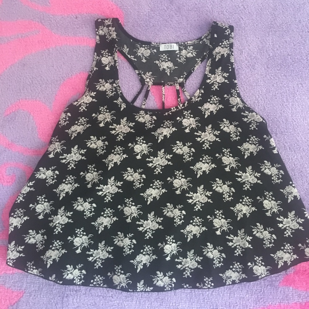 Tobi Cutout Top