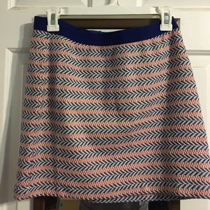 Gap patterned skirt with zippered back
