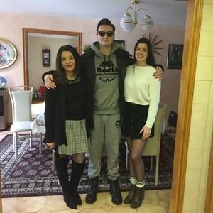 Meet your Posher, Gregory