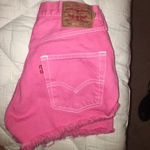 Urban outfitters Levi hot pink shorts