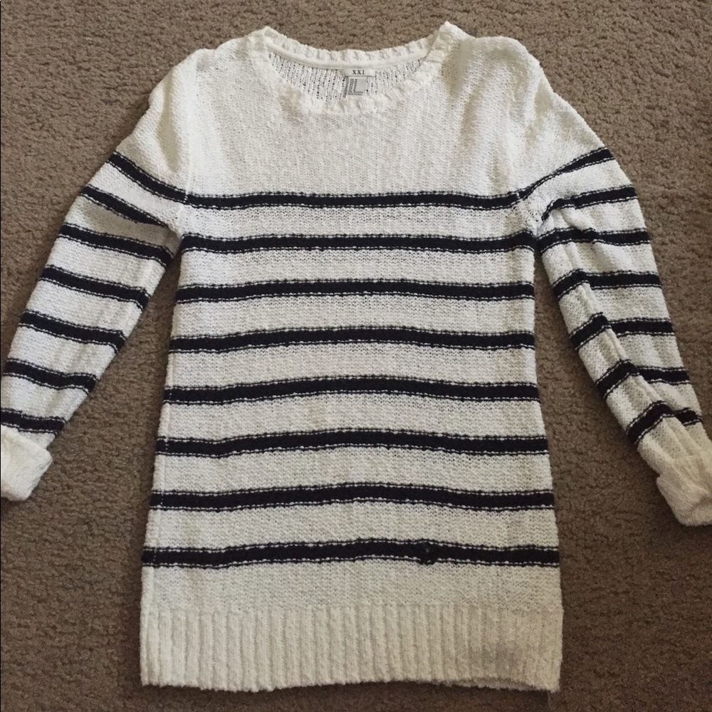 XXI - white with black stripe pullover sweater