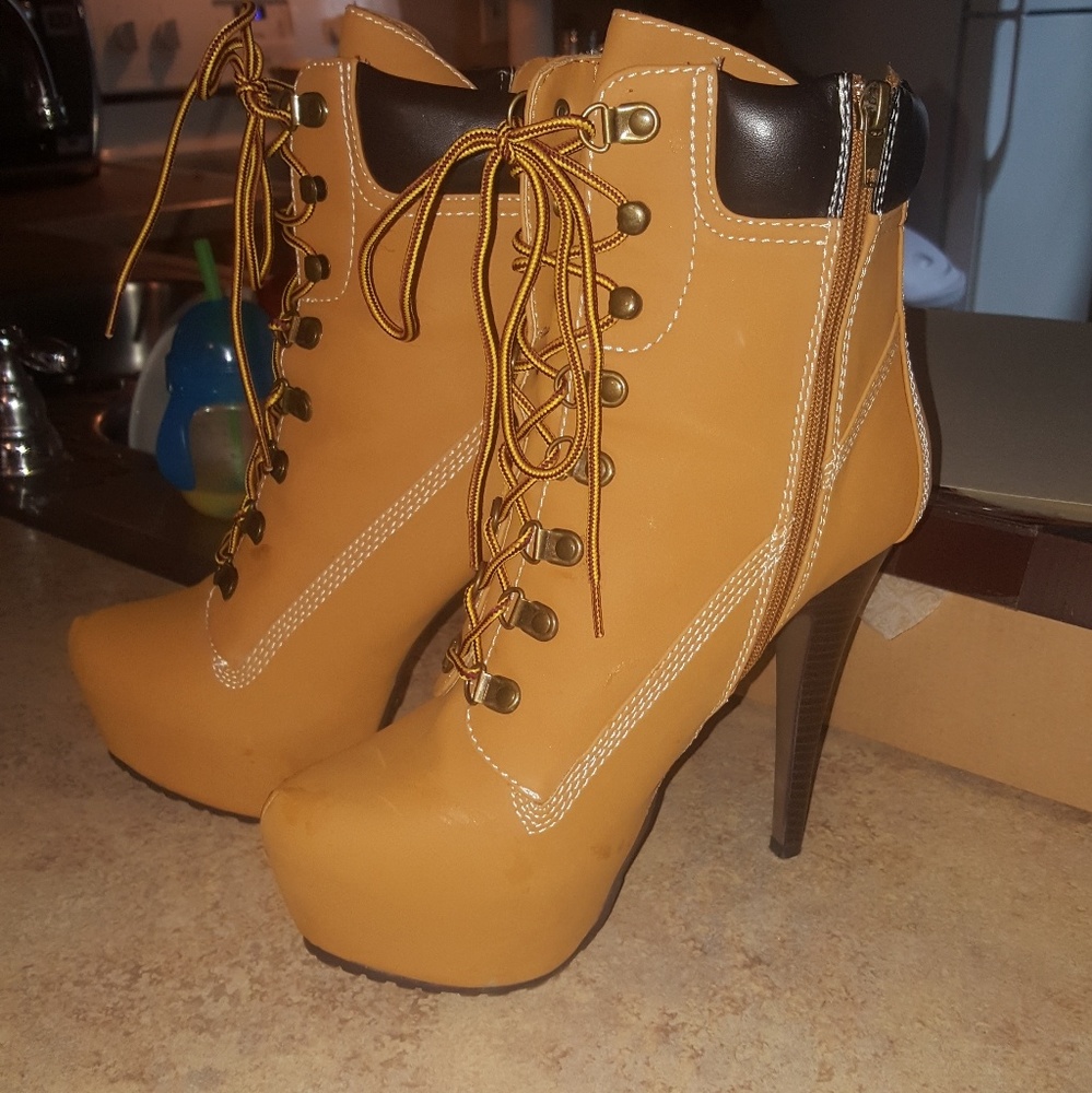 Ankle booties